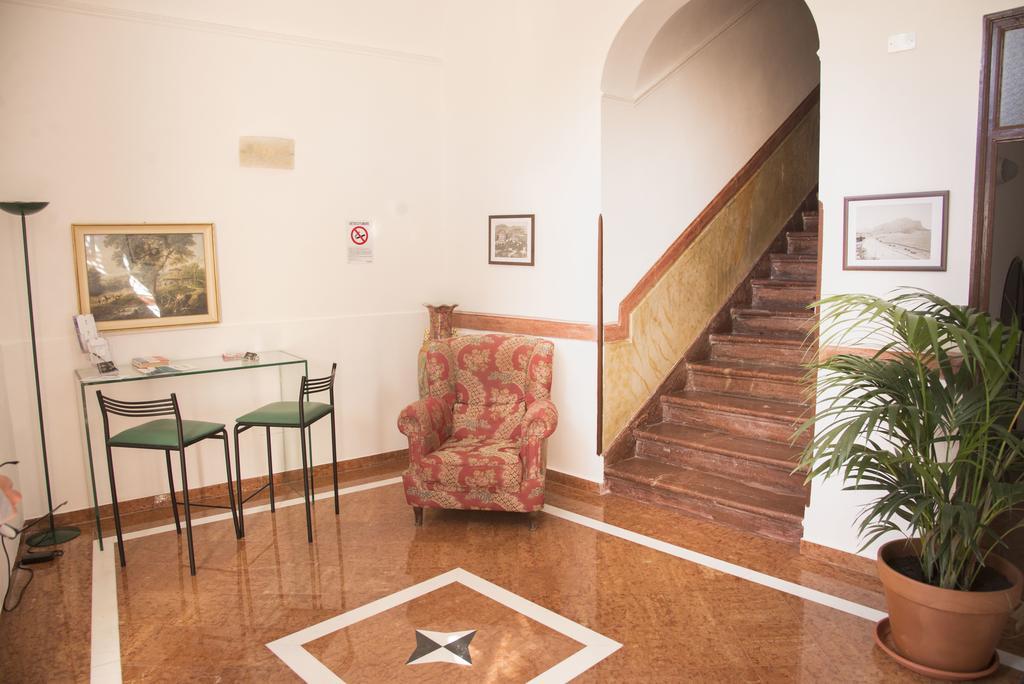Hotel Palazzo Graziano à Terrasini Extérieur photo