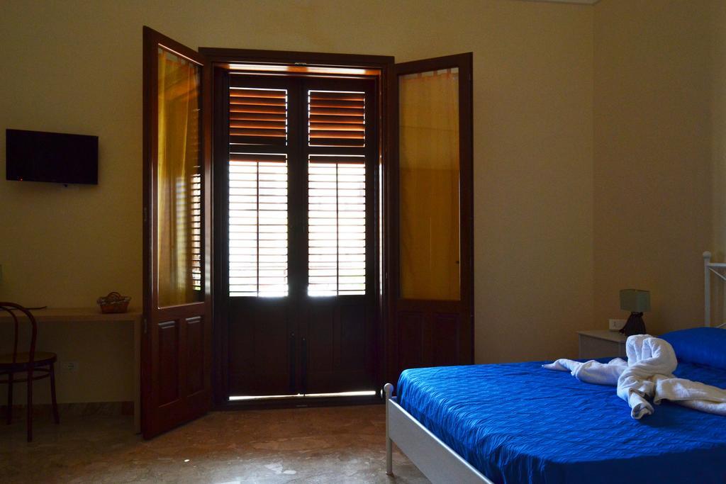 Hotel Palazzo Graziano à Terrasini Extérieur photo
