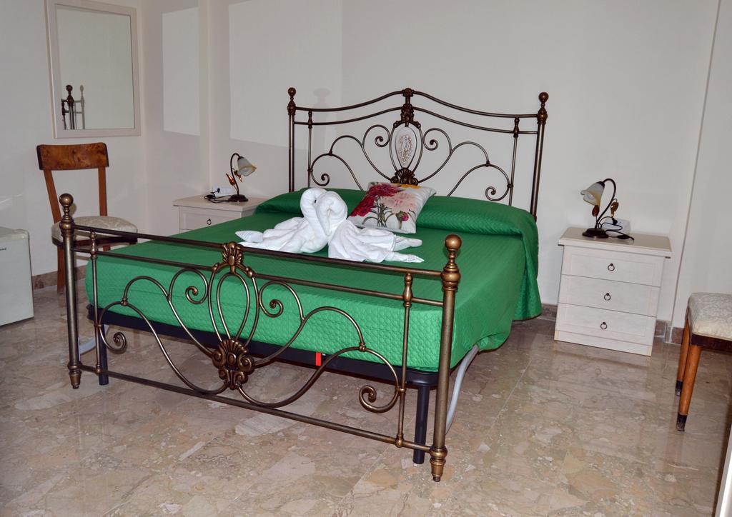 Hotel Palazzo Graziano à Terrasini Extérieur photo