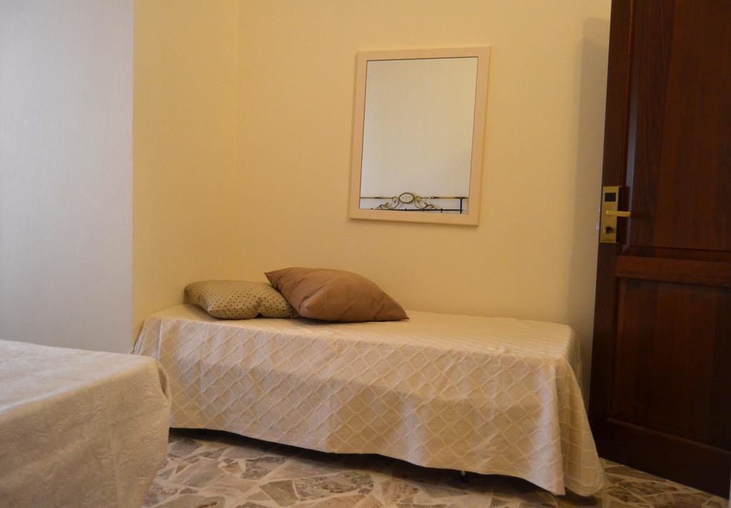 Hotel Palazzo Graziano à Terrasini Extérieur photo